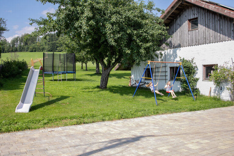 Spielplatz-scaled.jpg